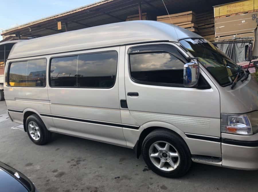 2004 Toyota hiace