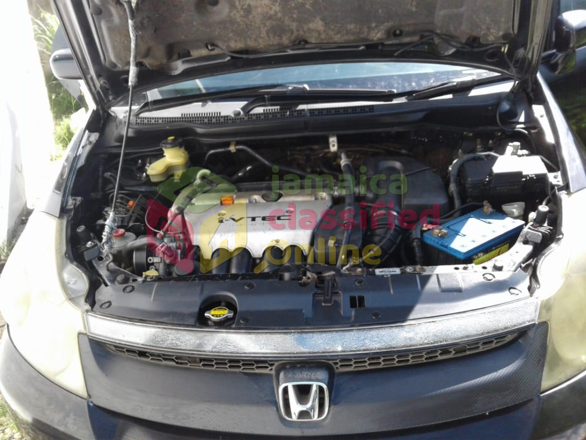 For Sale: 2005 Honda Stream