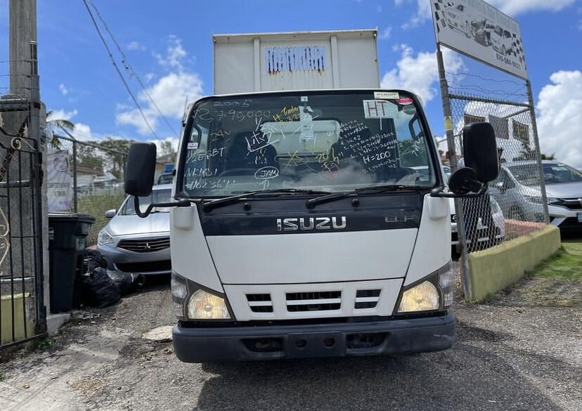 For Sale: 2005 Izuzu Tipper Newly Imported