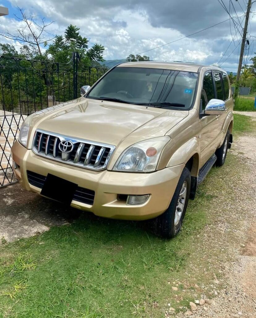 For Sale: 2005 Toyota Prada
