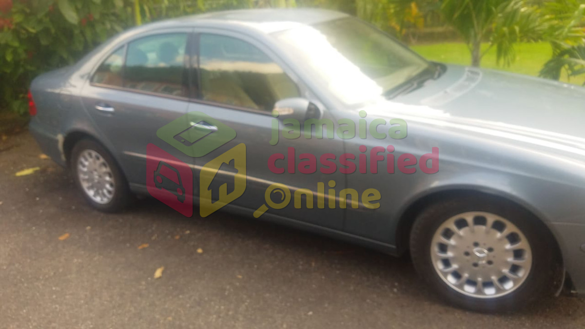 For Sale: 2006-MERCEDEZ BENZ