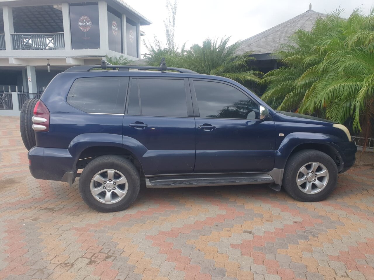 For Sale: 2006 Toyota Prado