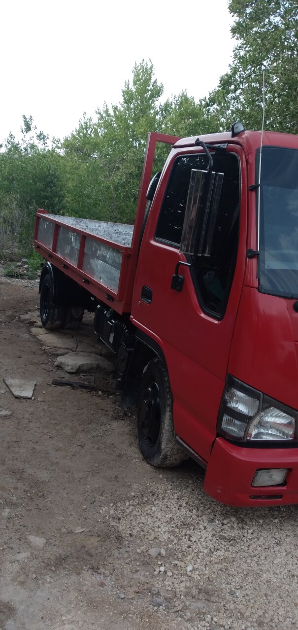 For Sale: 2007isuzu Tipper