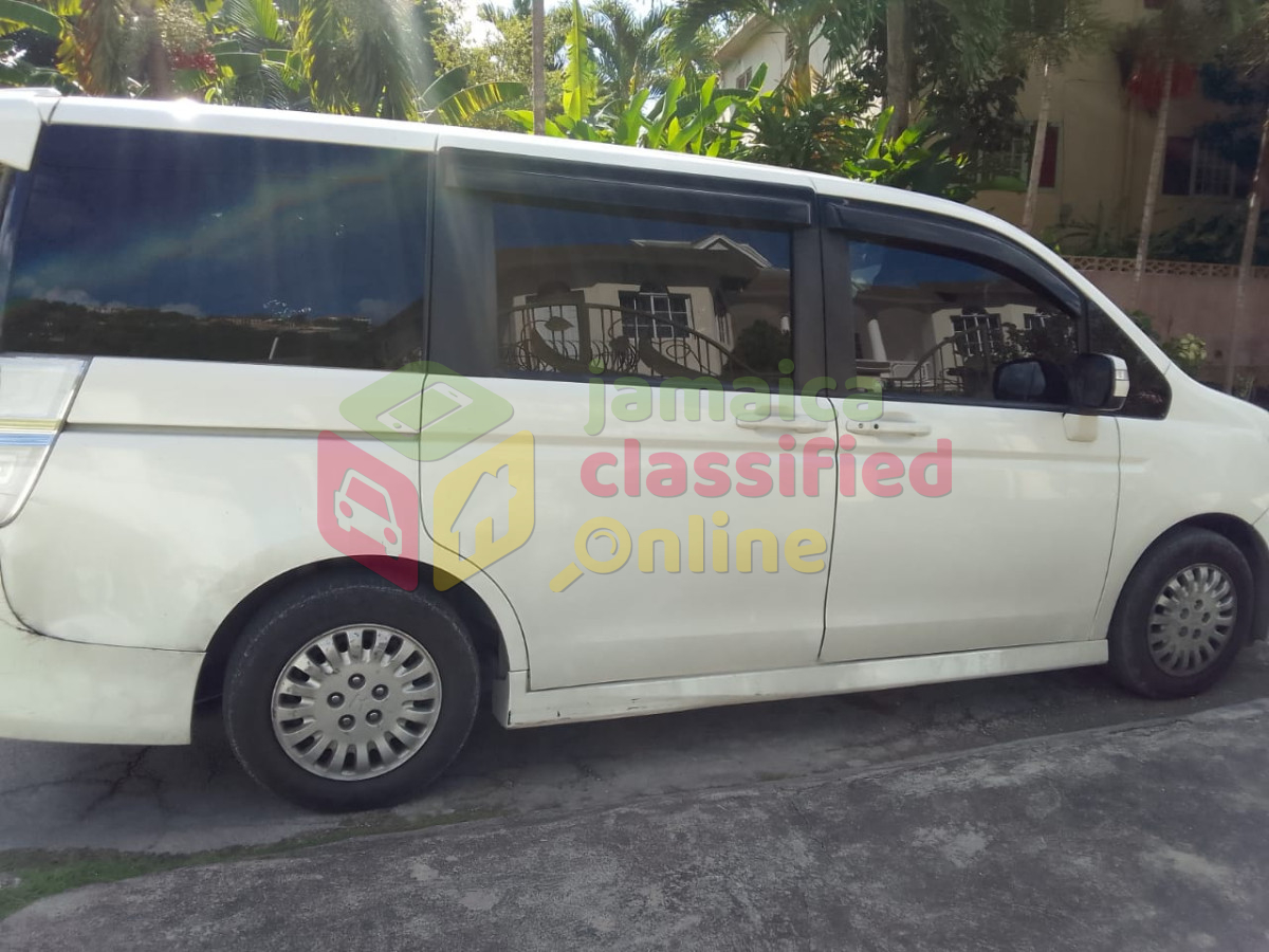 For Sale: 2010 Honda Stepwagon Selling