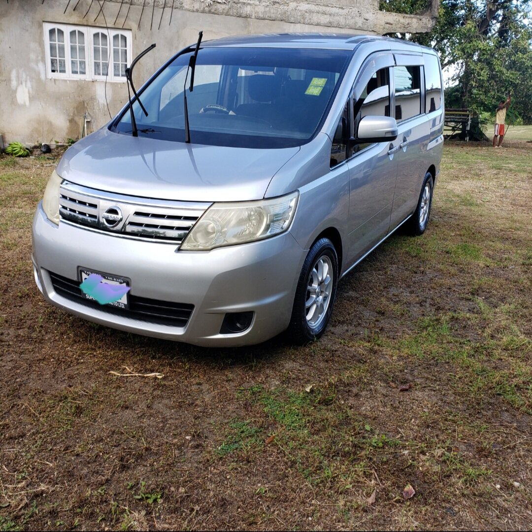 For Sale: 2010 Nissan Serena