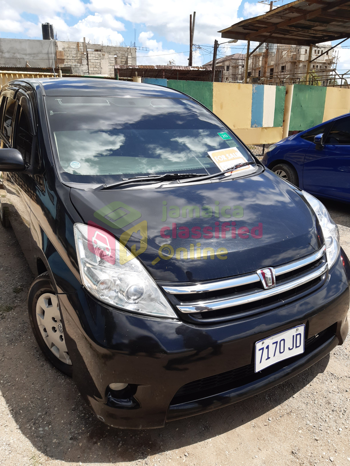 For Sale: 2010 Toyota Isis
