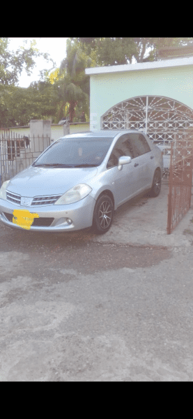 2011 Nissan Tiida