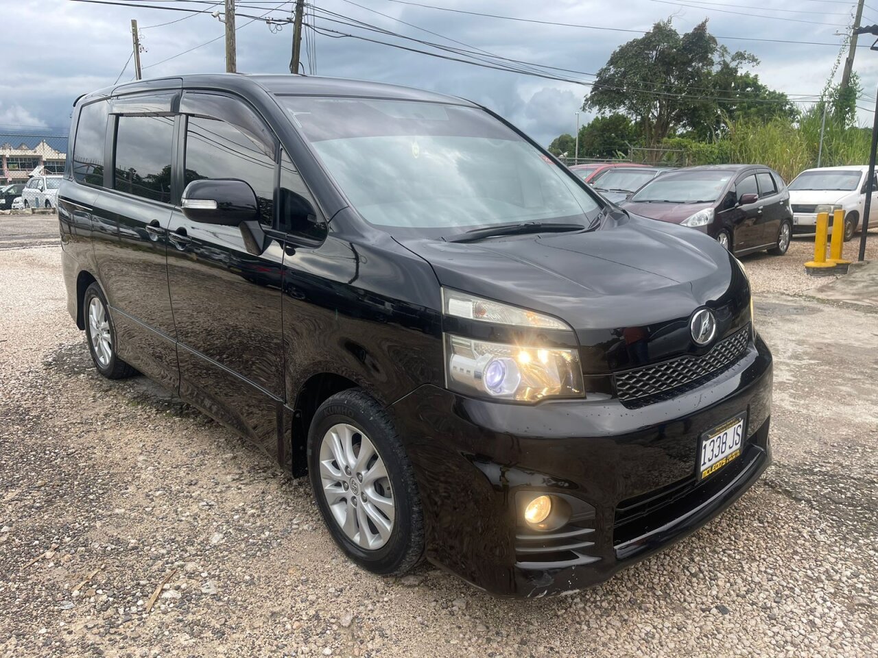 For Sale: 2011 TOYOTA VOXY