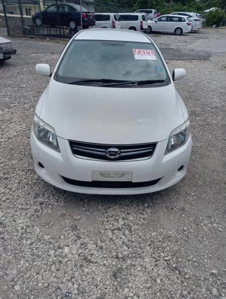 2012 Toyota fielder