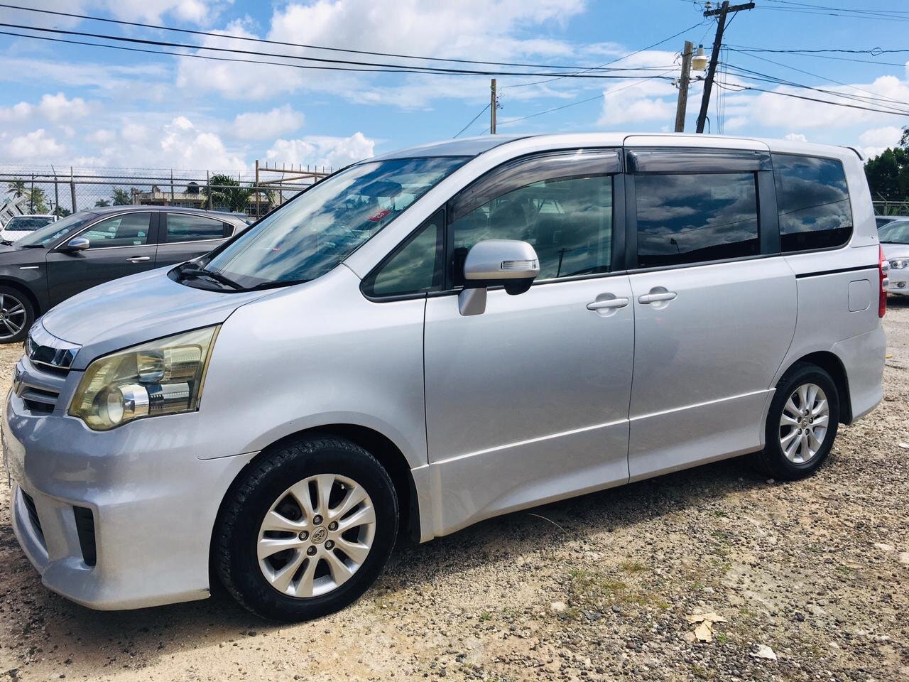 For Sale: 2012 TOYOTA NOAH