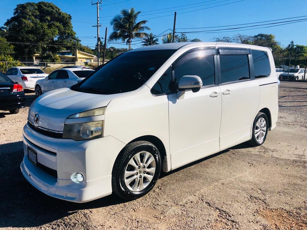 For Sale: 2012 TOYOTA VOXY