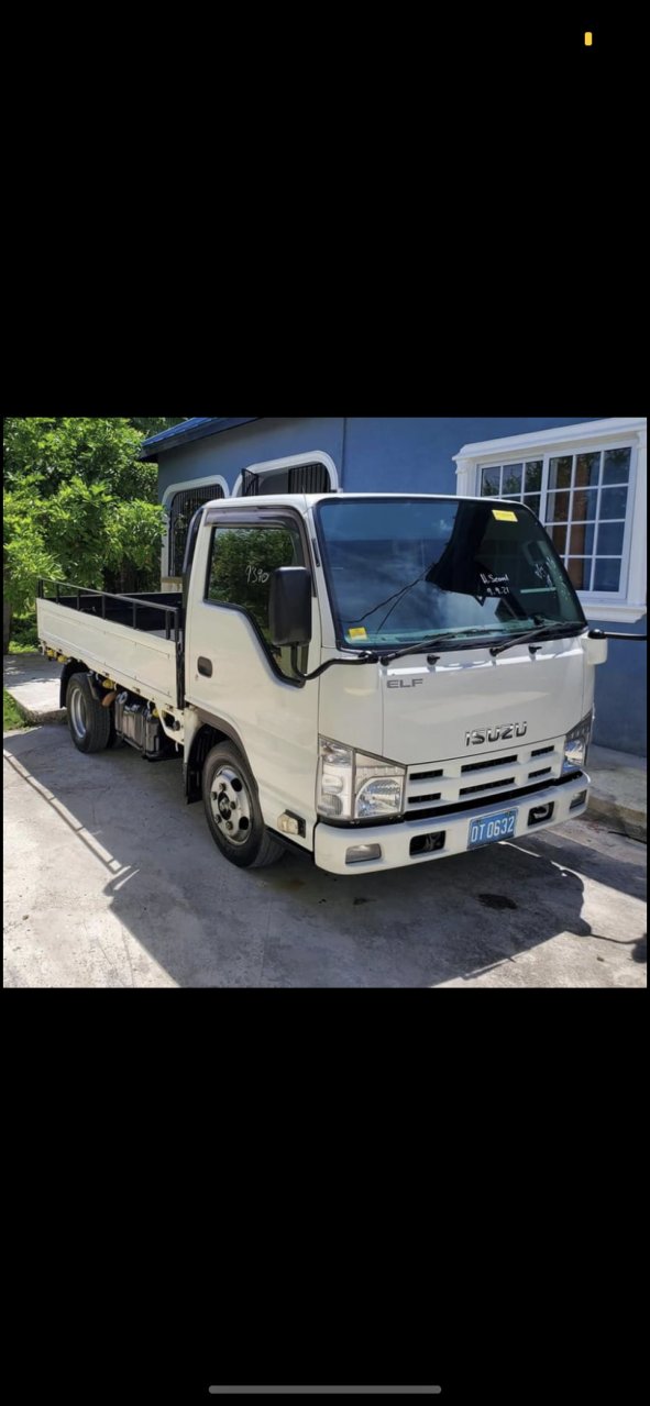 For Sale: 2013 Izuzu Truck 3 Ton Not Tipper