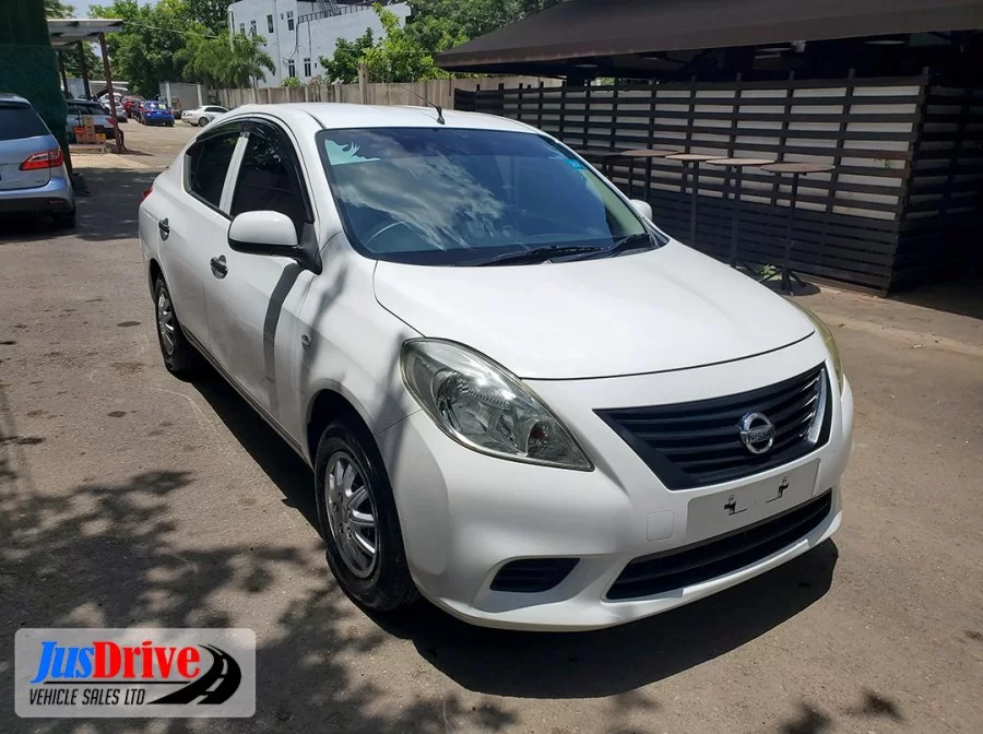 2013 NISSAN LATIO