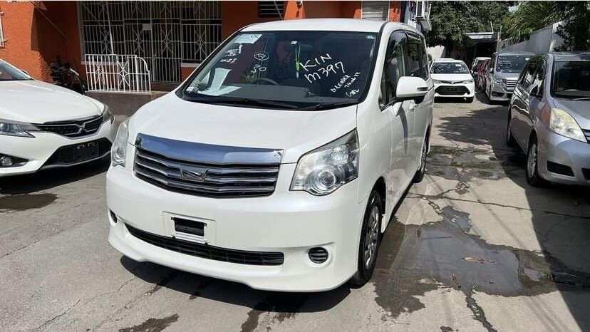 For Sale: 2013 Toyota Noah Newly Imported