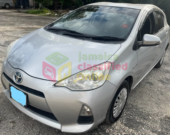 For Sale: 2013 TOYOTA AQUA HYBRID