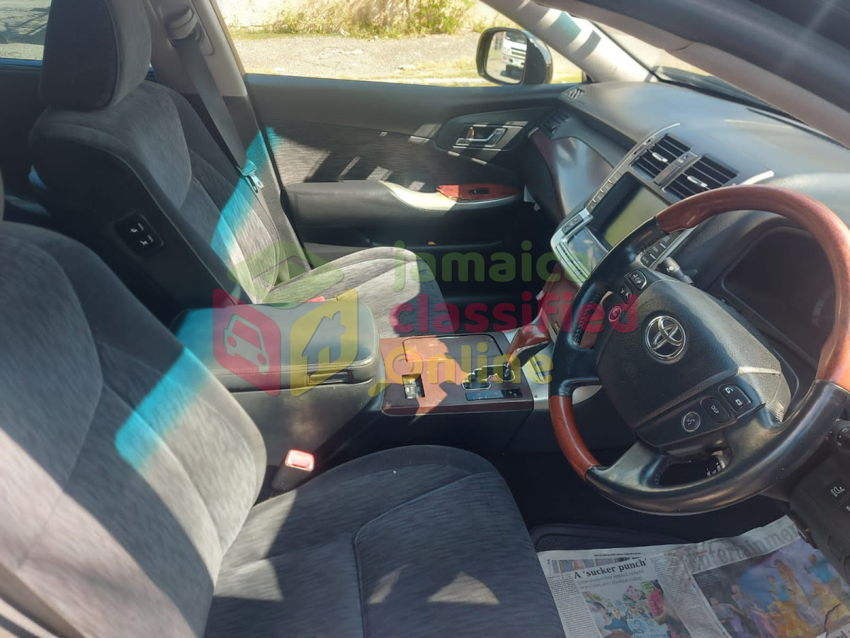 For Sale: 2013 Toyota Majesta