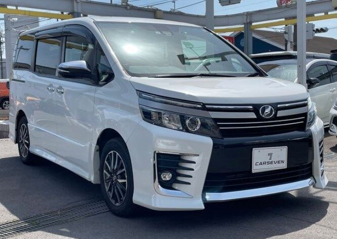 For Sale: 2014, Toyota Voxy ZS