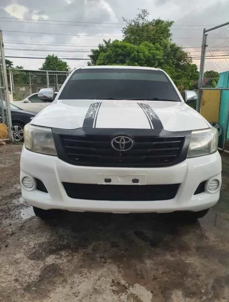 2015 Toyota Hilux