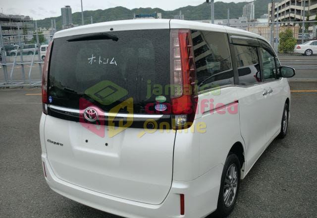 For Sale: 2015 Toyota Esquire