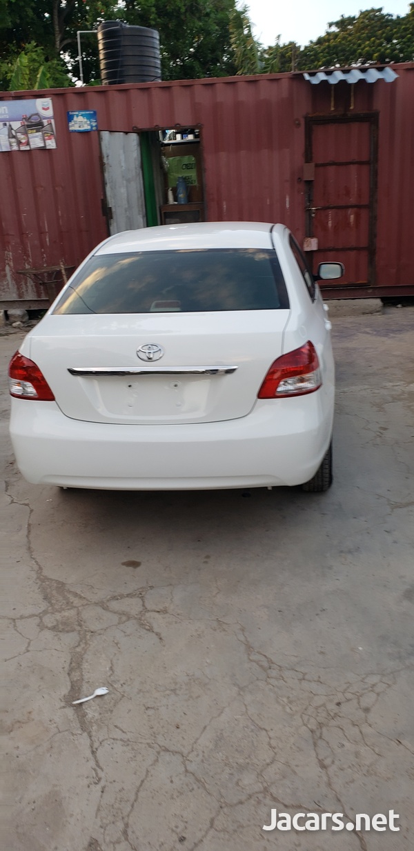Toyota Belta 1,5L 2008