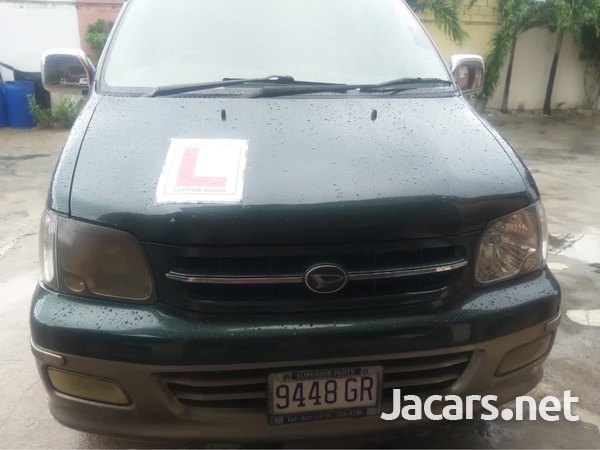 Toyota Noah 2,0L 2001