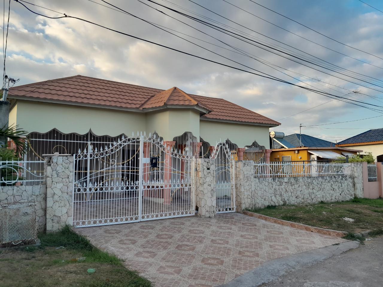 House for Rent   Spanish Town