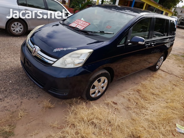 Toyota Isis 1,8L 2014