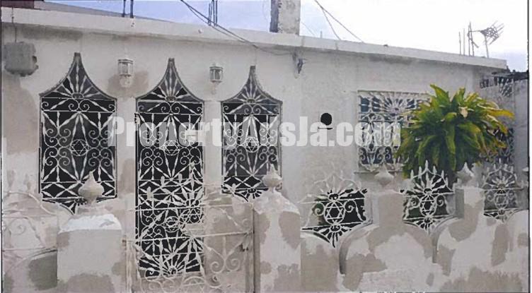 3 bed House For Sale in DeLaVega City Spanish Town, St. Catherine, Jamaica