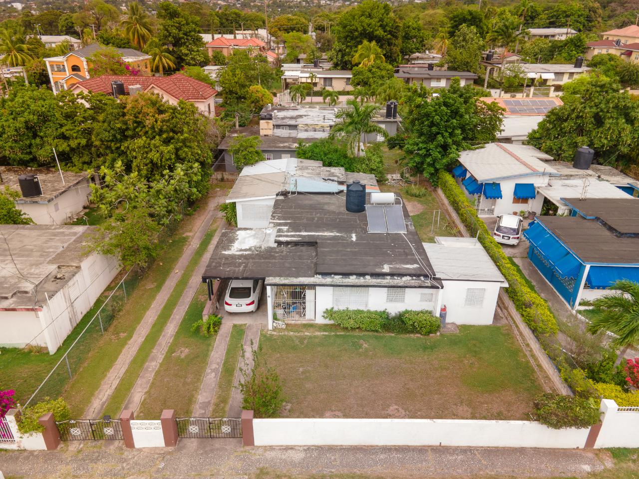 House for Sale   Kingston 6