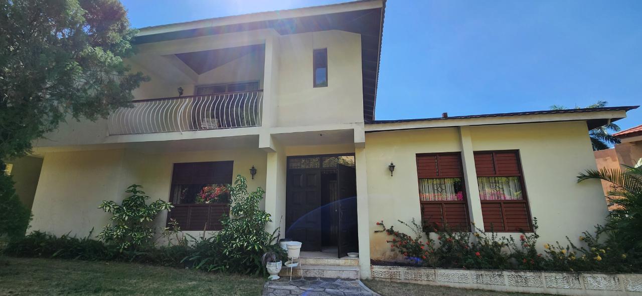 House for Sale   Kingston 8