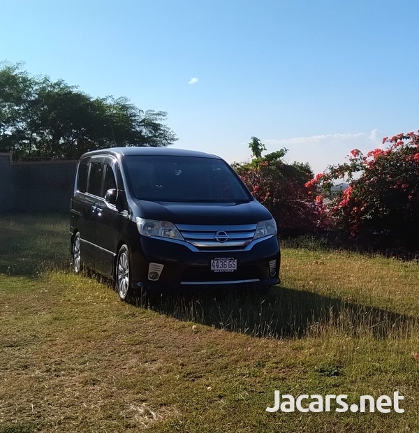 Nissan Serena 1,8L 2012