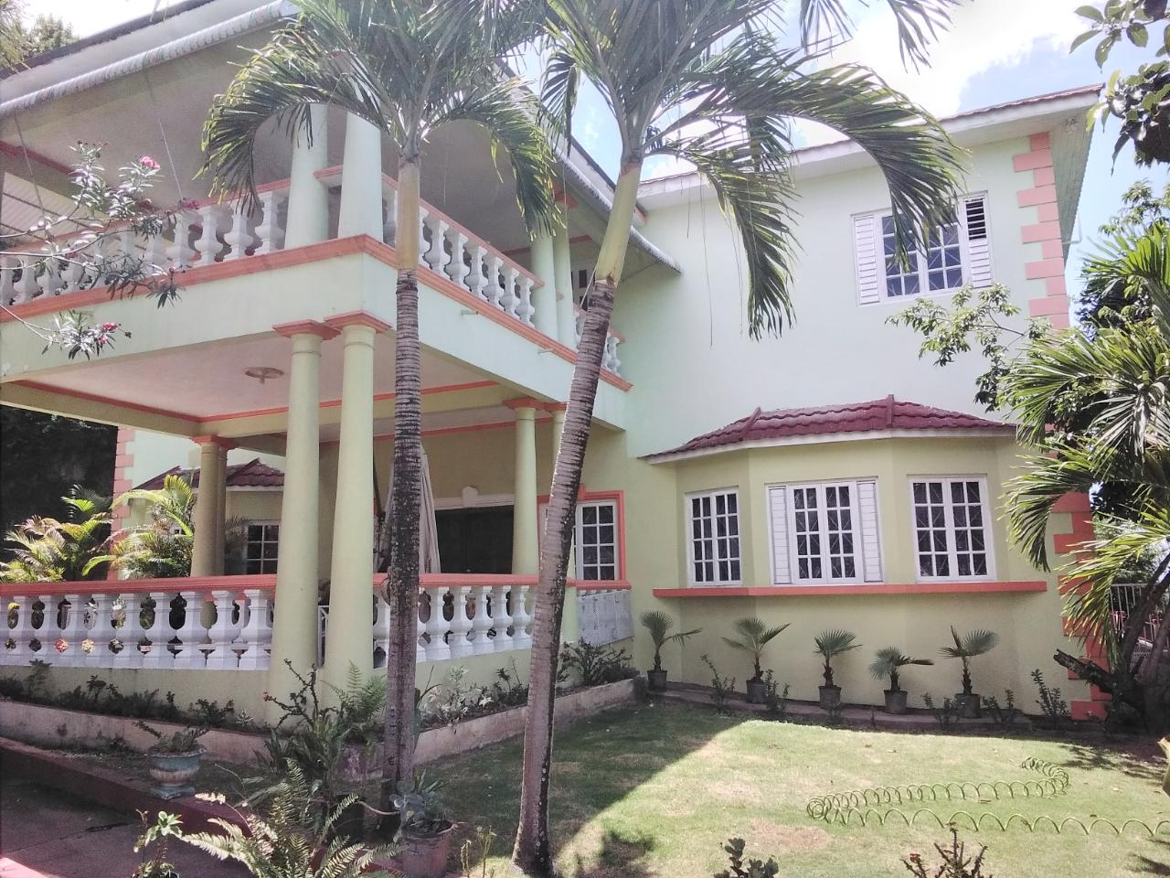 House for Sale   Kingston 8