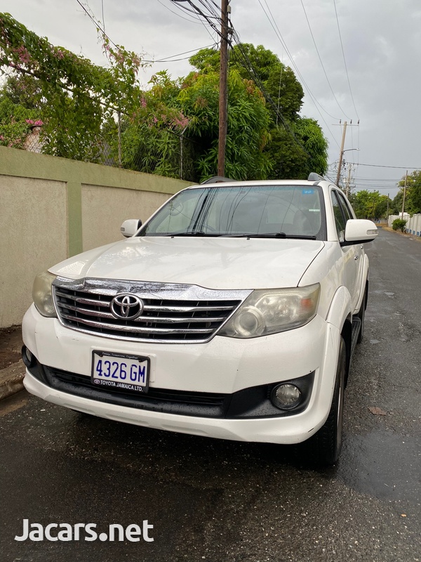 Toyota Fortuner 2,7L 2014