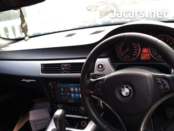 BMW 3-Series 2,5L 2007