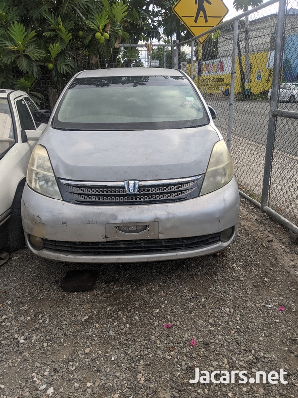 Toyota Isis 1,6L 2006