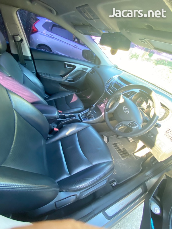 Hyundai Elantra 1,5L 2015