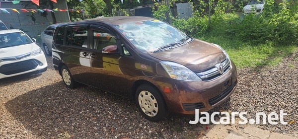 Toyota Isis 2,0L 2014