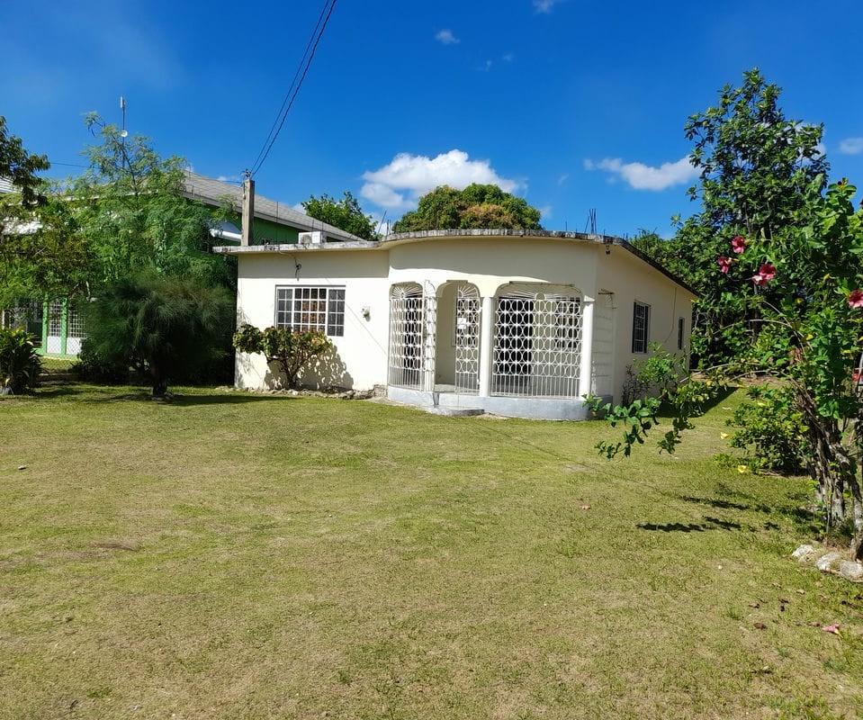 House for Sale   Savanna-La-Mar