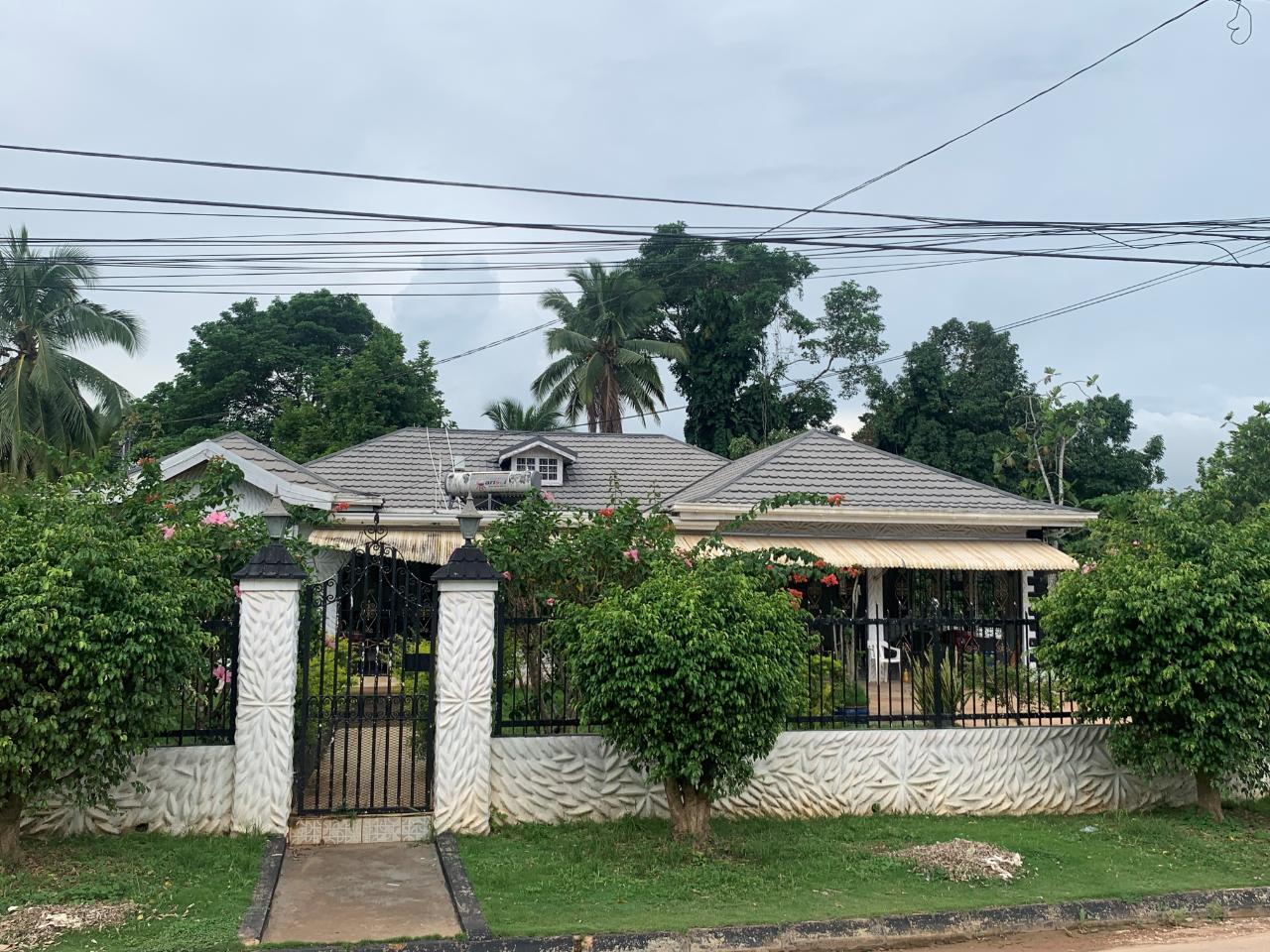 House for Sale   Linstead