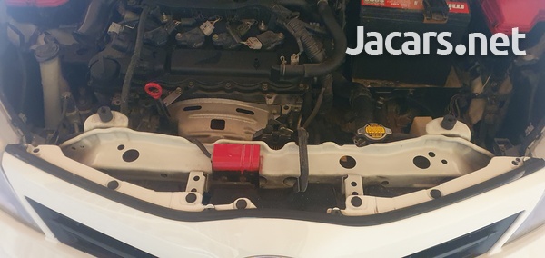 Toyota Vitz 1,3L 2013