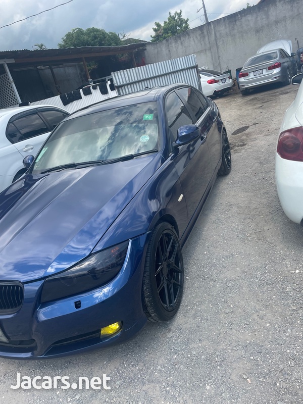 BMW 3-Series 2,0L 2011