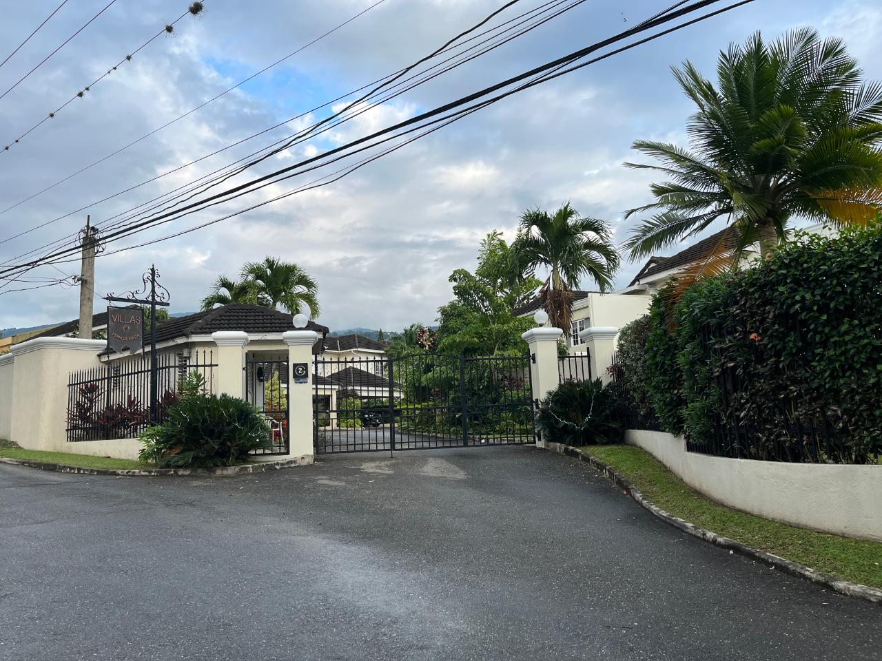 Townhouse for Rent   Kingston 8