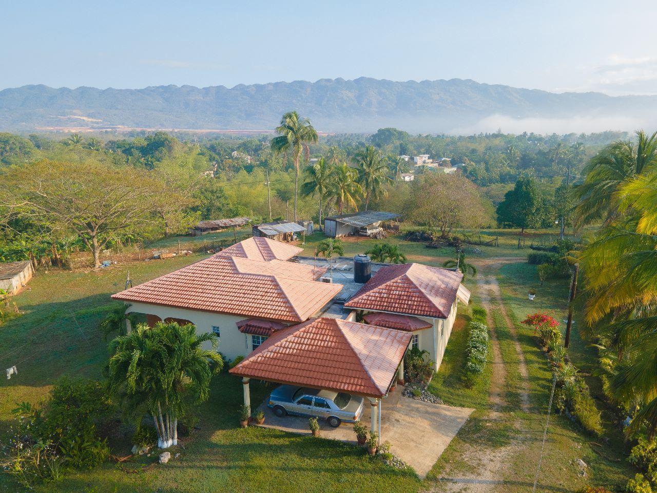 House for Sale   Linstead