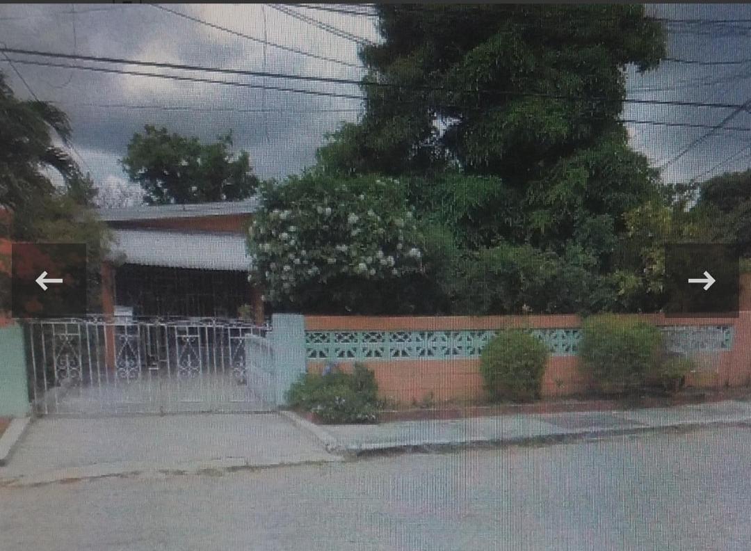 House for Sale   Kingston 20