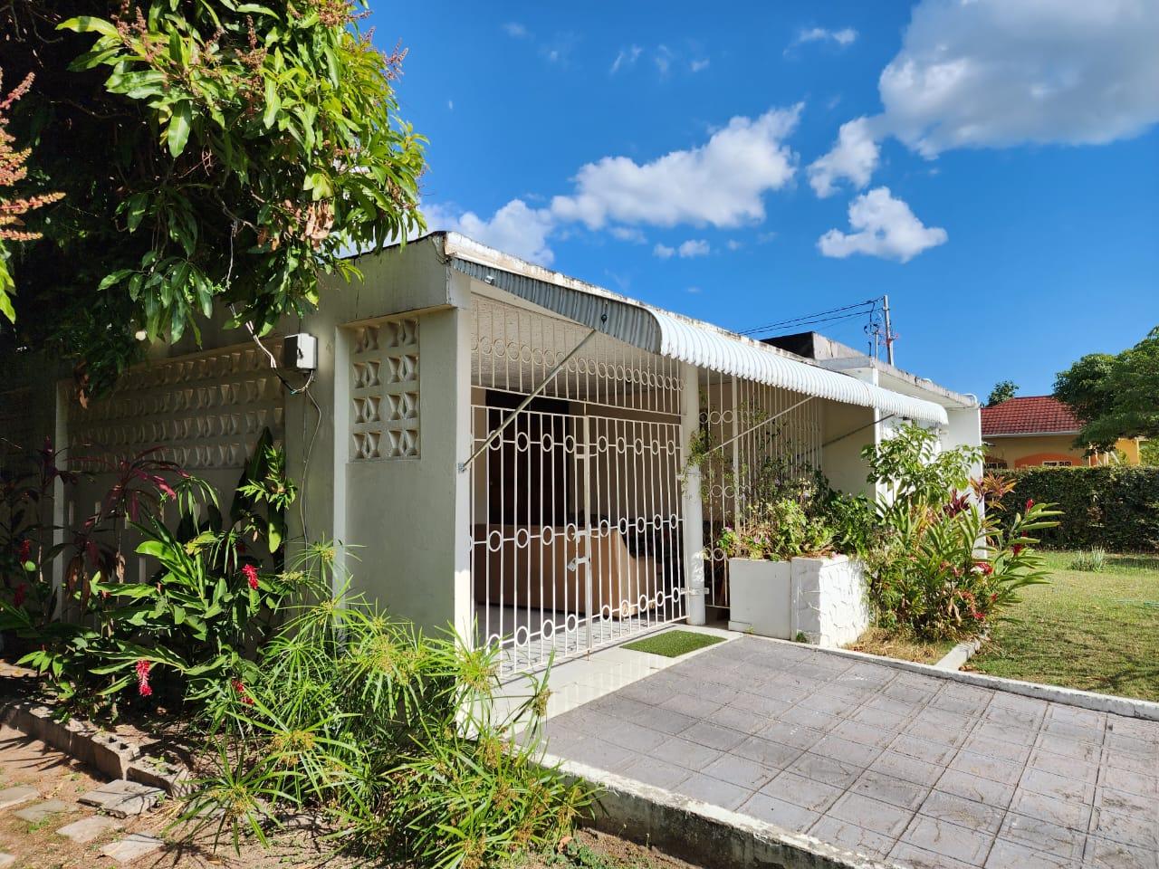 House for Sale   Kingston 6