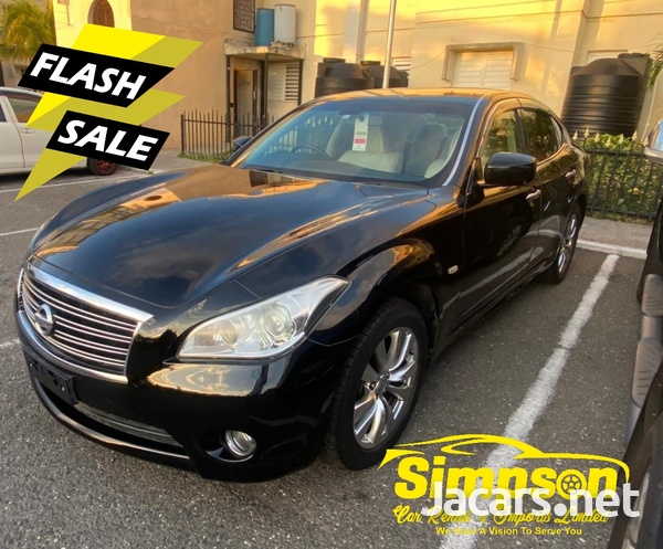 Nissan Fuga 2,5L 2013