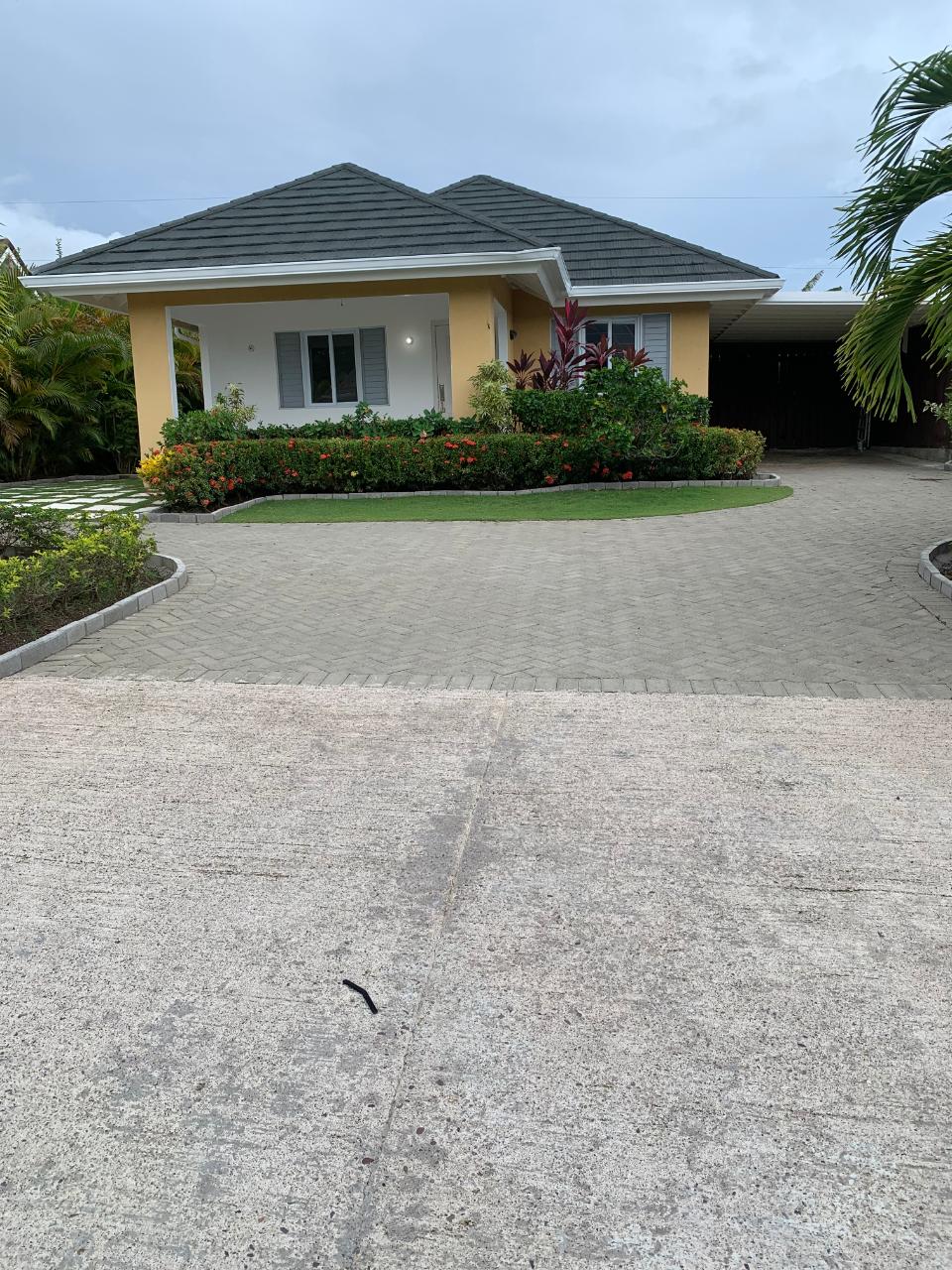 House for Rent   Laughlands