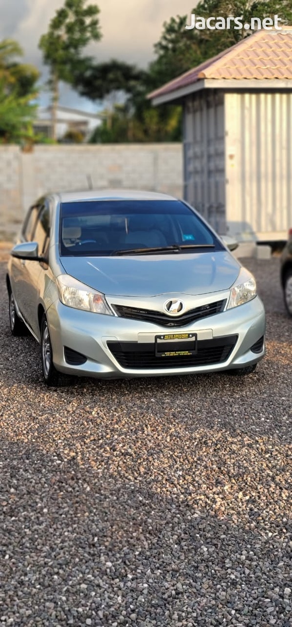 Toyota Vitz 1,5L 2012