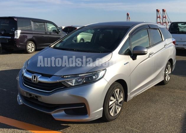 2017 Honda Fit Shuttle Hybrid