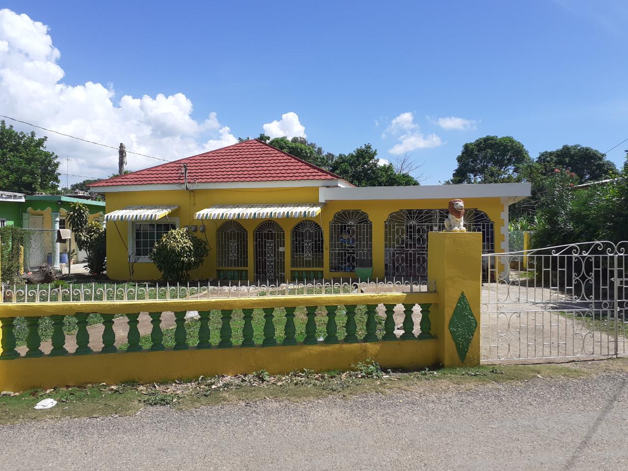 House for Sale   May Pen